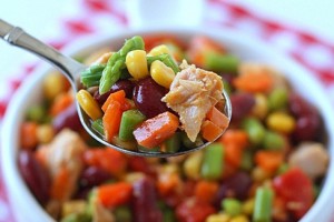Салат из тунца с овощами